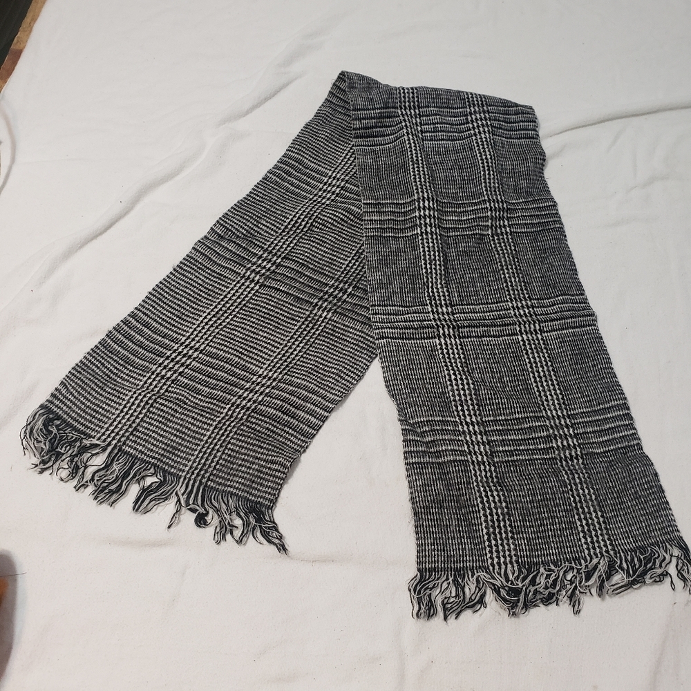 Black & white plaid scarf Fringe